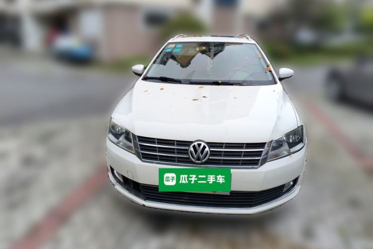 Used Volkswagen Gran Lavida 2013 1.6L Manual Comfort Model Front
