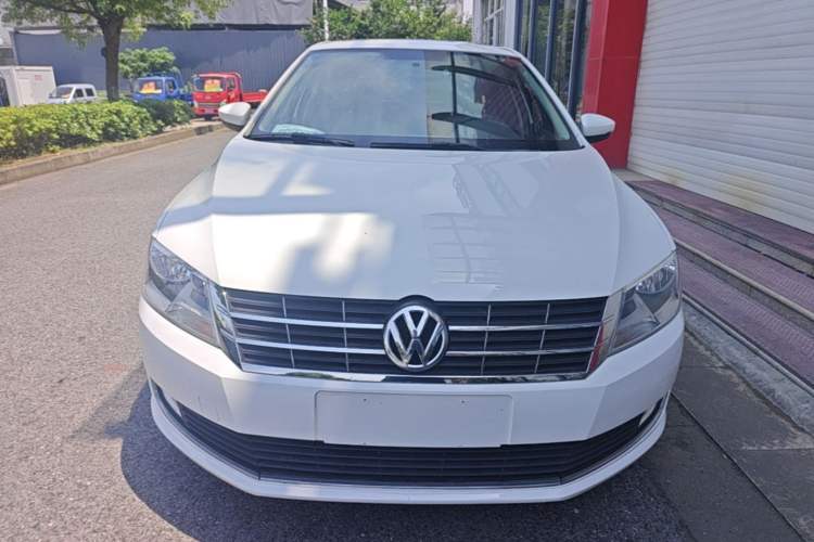 Used Volkswagen Gran Lavida 2013 1.6L Automatic Comfort Model Front