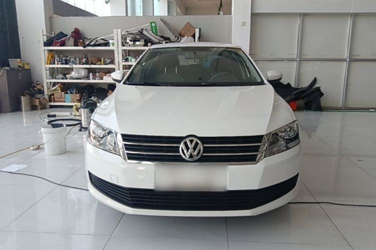 Used Volkswagen Gran Lavida 2013 1.6L Automatic Fashion Model Front