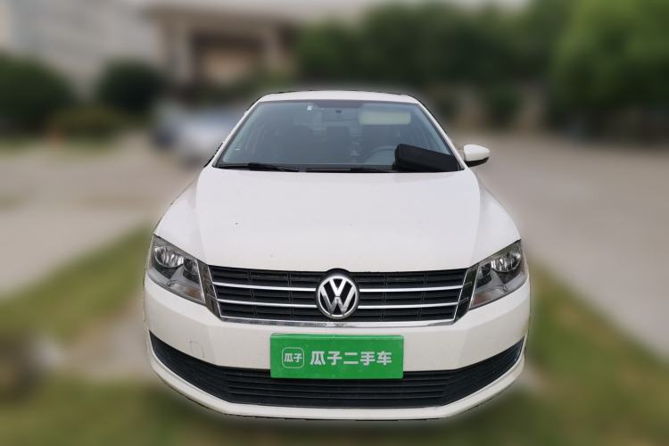 Used Volkswagen Gran Lavida 2013 1.6L Manual Fashion Model Front