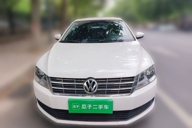 Used Volkswagen Gran Lavida 2013 1.6L Automatic Fashion Model Front
