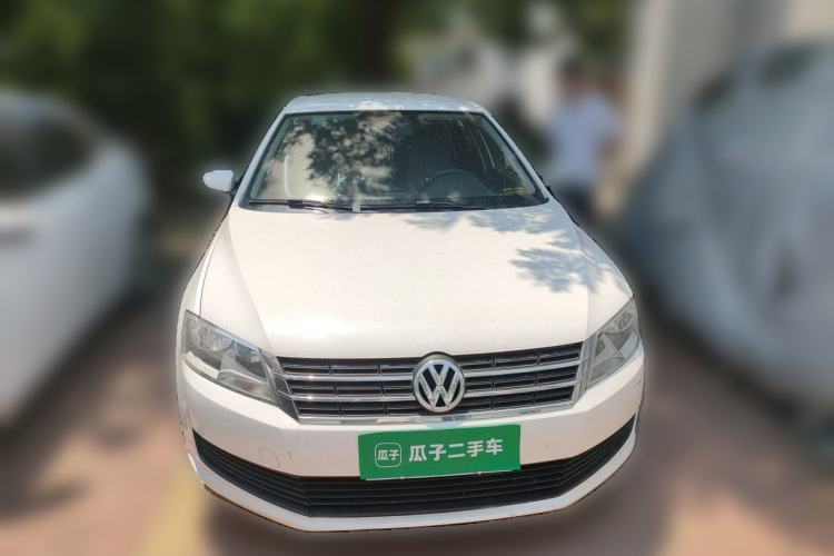 Used Volkswagen Gran Lavida 2013 1.6L Manual Fashion Model Front
