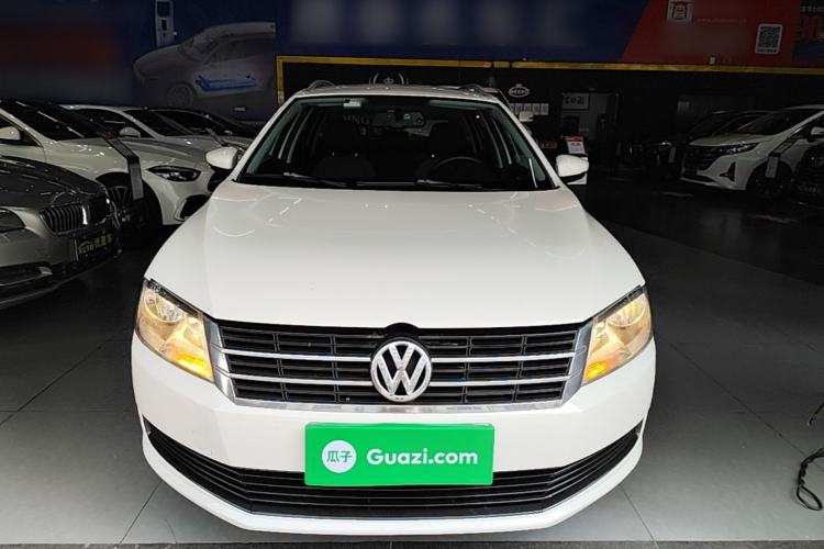 Used Volkswagen Gran Lavida 2013 1.6L Automatic Fashion Model Front