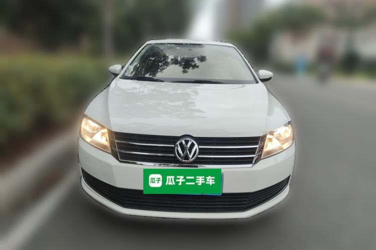 Used Volkswagen Gran Lavida 2013 1.6L Automatic Fashion Model Front