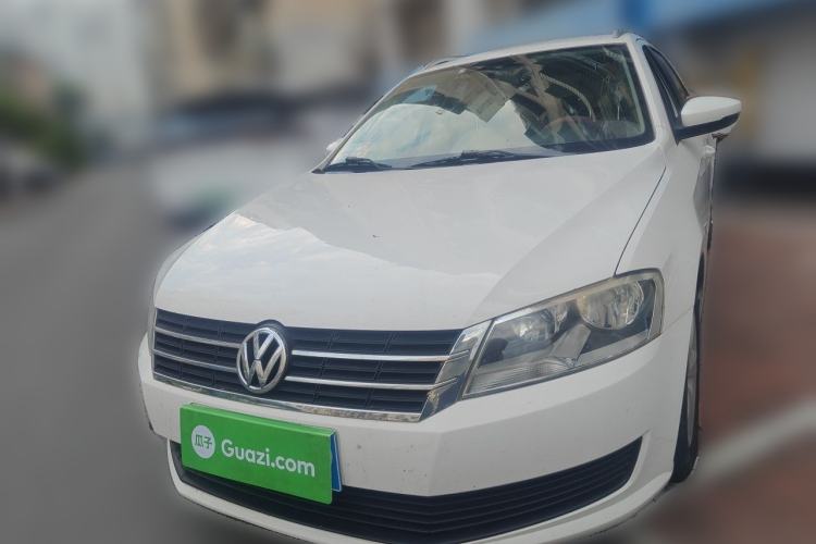 Used Volkswagen Gran Lavida 2013 1.6L Automatic Fashion Model Front