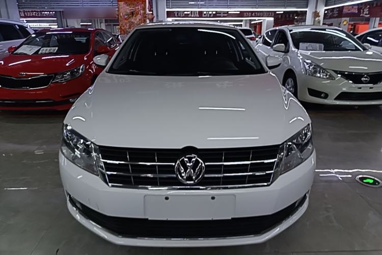 Used Volkswagen Gran Lavida 2013 1.6L Automatic Comfort Model Front