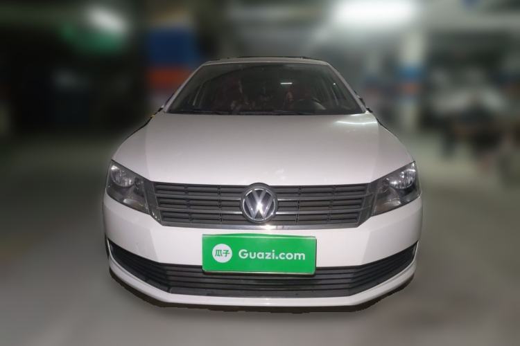 Used Volkswagen Gran Lavida 2013 1.6L Manual Fashion Model Front