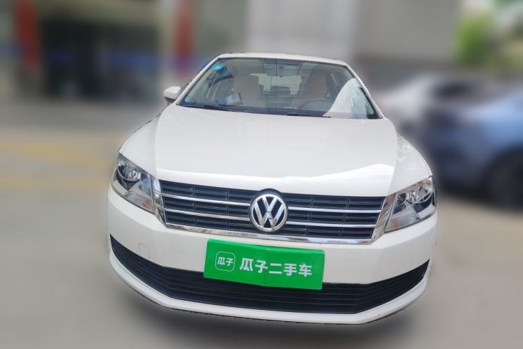 Used Volkswagen Gran Lavida 2013 1.6L Automatic Fashion Model Front