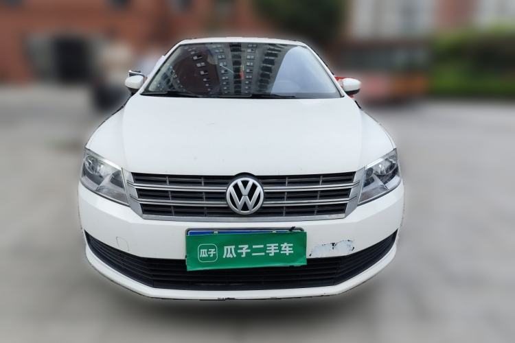 Used Volkswagen Gran Lavida 2013 1.6L Manual Fashion Model Front