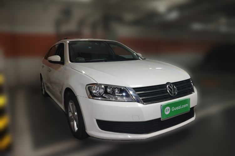 Used Volkswagen Gran Lavida 2013 1.6L Automatic Fashion Model Front Right 45 Deg