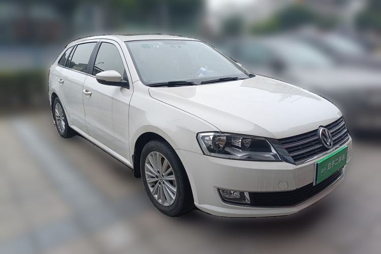 Used Volkswagen Gran Lavida 2013 1.6L Automatic Comfort Model Front Right 45 Deg