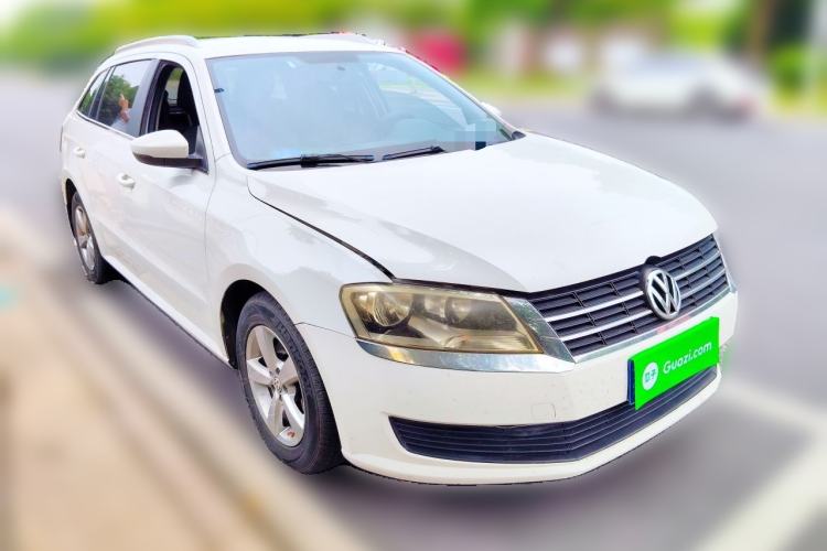 Used Volkswagen Gran Lavida 2013 1.6L Automatic Fashion Model Front Right 45 Deg