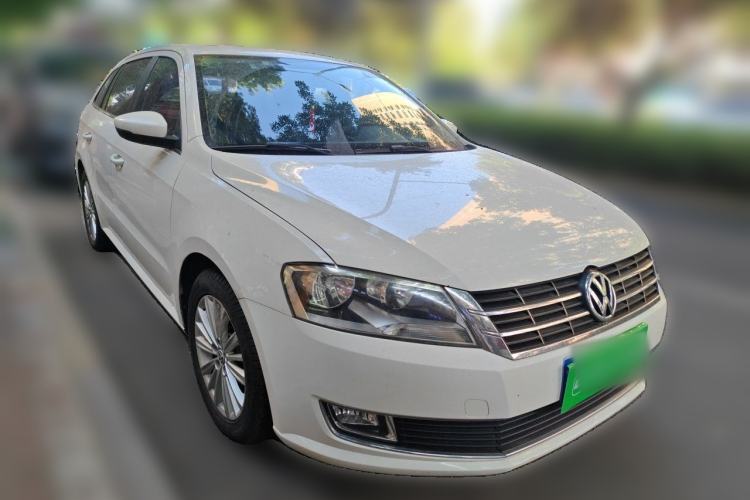 Used Volkswagen Gran Lavida 2013 1.6L Automatic Comfort Model Front Right 45 Deg
