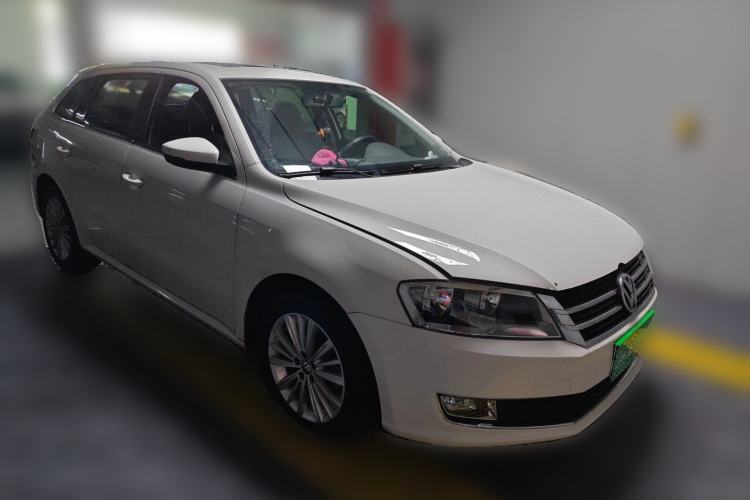 Used Volkswagen Gran Lavida 2013 1.6L Automatic Comfort Model Front Right 45 Deg