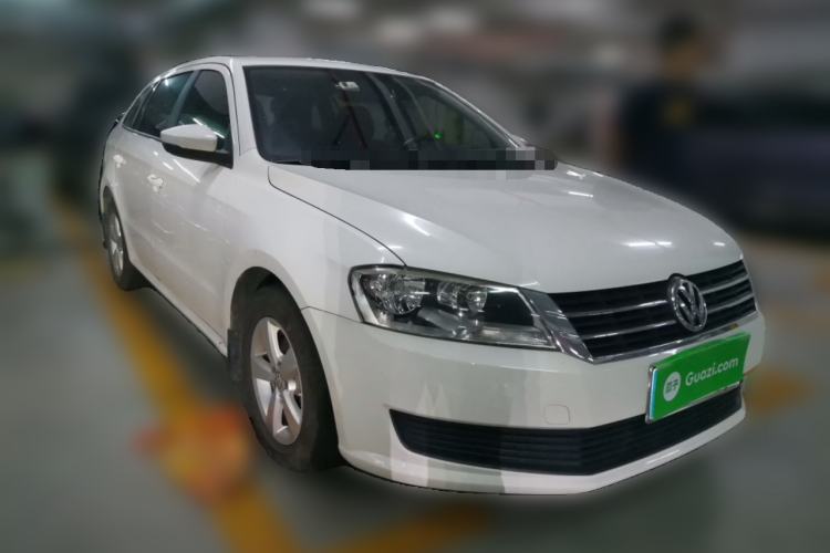 Used Volkswagen Gran Lavida 2013 1.6L Automatic Fashion Model Front Right 45 Deg
