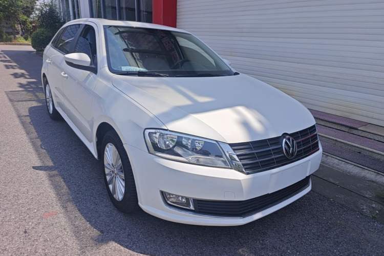 Used Volkswagen Gran Lavida 2013 1.6L Automatic Comfort Model Front Right 45 Deg