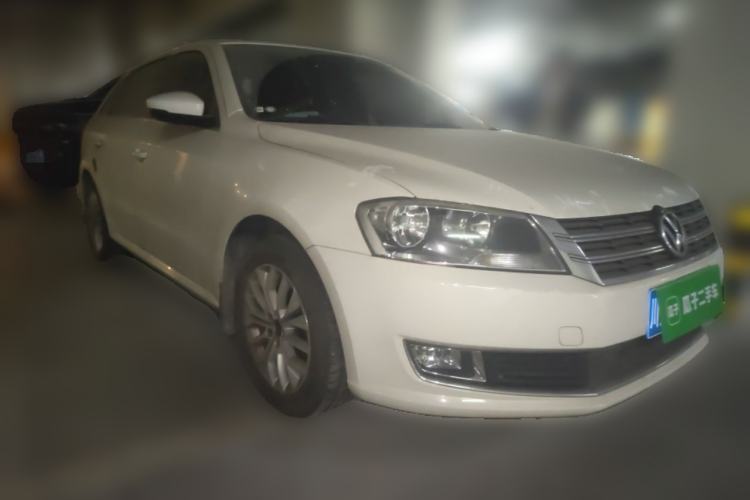 Used Volkswagen Gran Lavida 2013 1.4 TSI Automatic Luxury Model Front Right 45 Deg