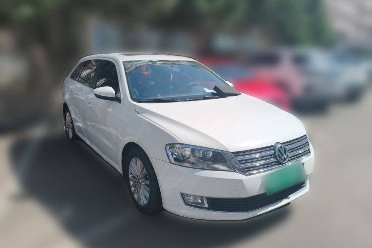 Used Volkswagen Gran Lavida 2013 1.6L Automatic Comfort Model Front Right 45 Deg