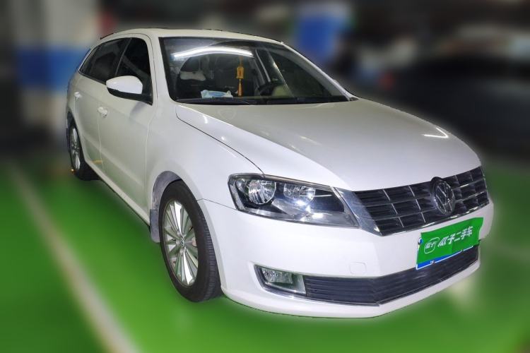Used Volkswagen Gran Lavida 2013 1.6L Automatic Comfort Model Front Right 45 Deg