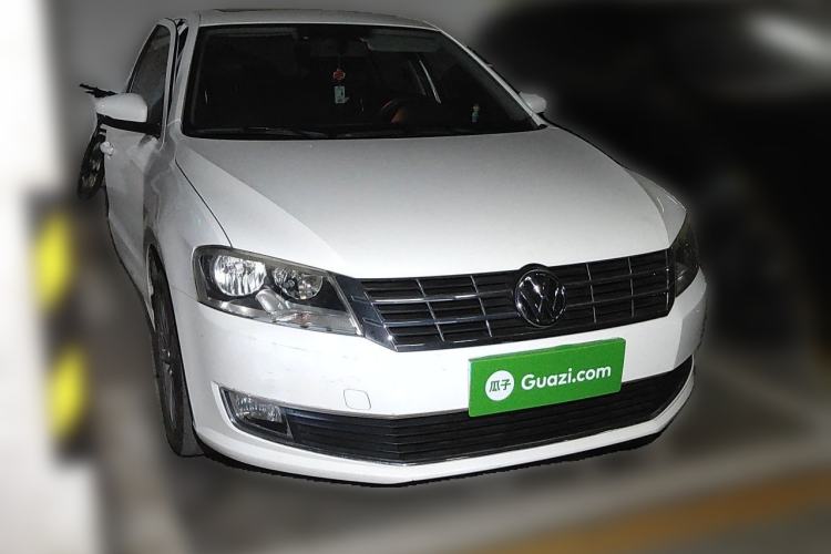 Used Volkswagen Gran Lavida 2013 1.4 TSI Automatic Comfort Model Front Right 45 Deg