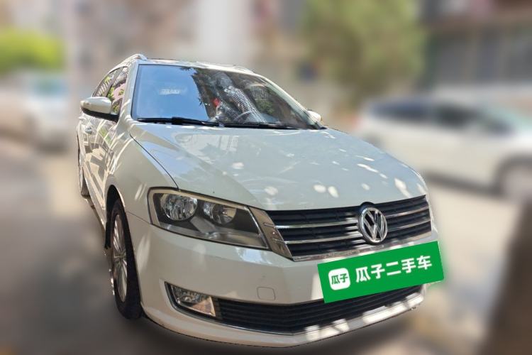Used Volkswagen Gran Lavida 2013 1.4 TSI Automatic Comfort Model Front Right 45 Deg