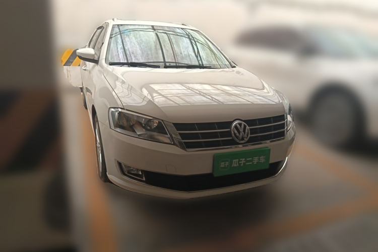 Used Volkswagen Gran Lavida 2013 1.6L Automatic Comfort Model Front Right 45 Deg