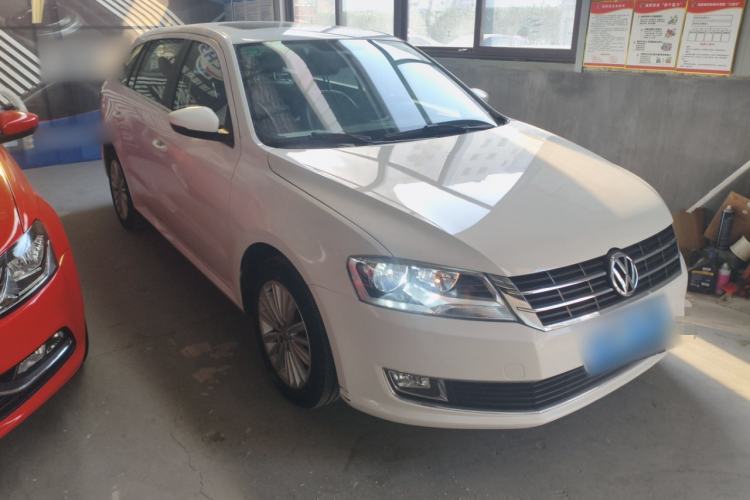 Used Volkswagen Gran Lavida 2013 1.6L Automatic Comfort Model Front Right 45 Deg