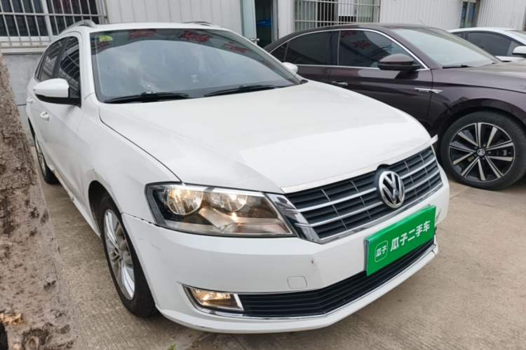 Used Volkswagen Gran Lavida 2013 1.6L Automatic Luxury Model Front Right 45 Deg