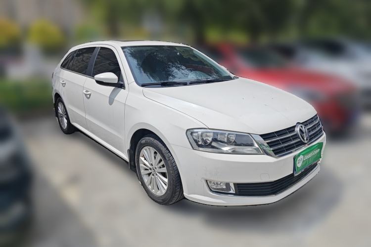 Used Volkswagen Gran Lavida 2013 1.6L Manual Comfort Model Front Right 45 Deg