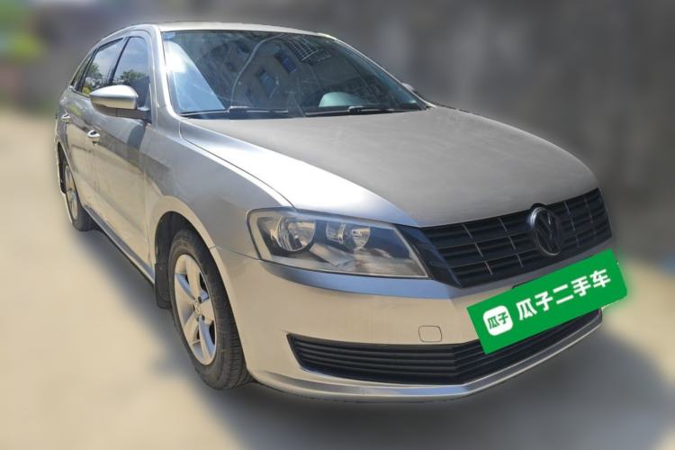 Used Volkswagen Gran Lavida 2013 1.6L Automatic Fashion Model Front Right 45 Deg