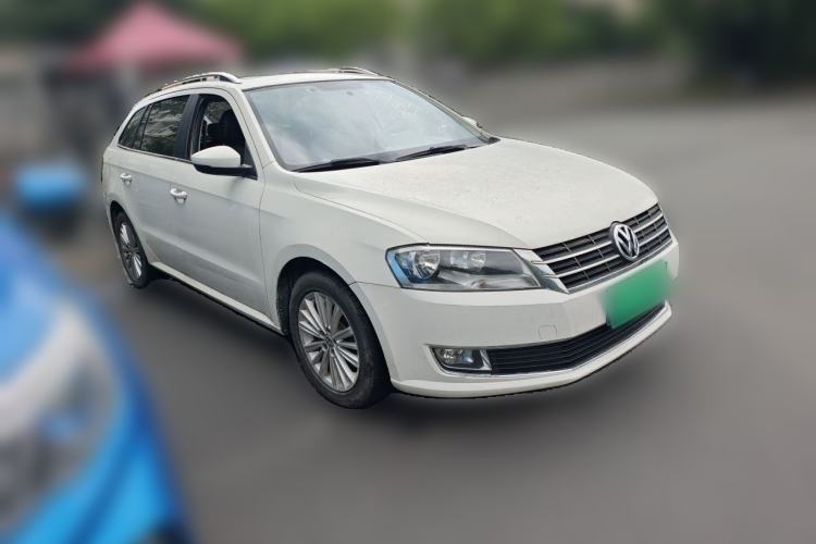 Used Volkswagen Gran Lavida 2013 1.4 TSI Automatic Comfort Model Front Right 45 Deg