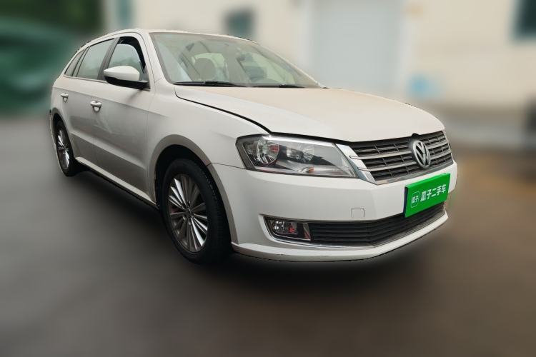 Used Volkswagen Gran Lavida 2013 1.6L Automatic Comfort Model Front Right 45 Deg