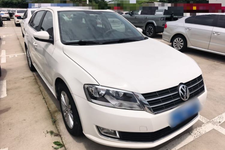 Used Volkswagen Gran Lavida 2013 1.4 TSI Automatic Comfort Model Front Right 45 Deg