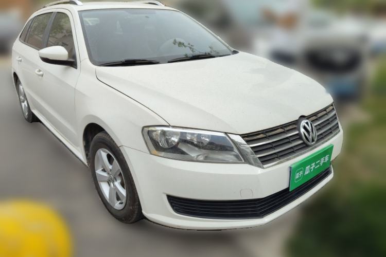 Used Volkswagen Gran Lavida 2013 1.6L Automatic Fashion Model Front Right 45 Deg