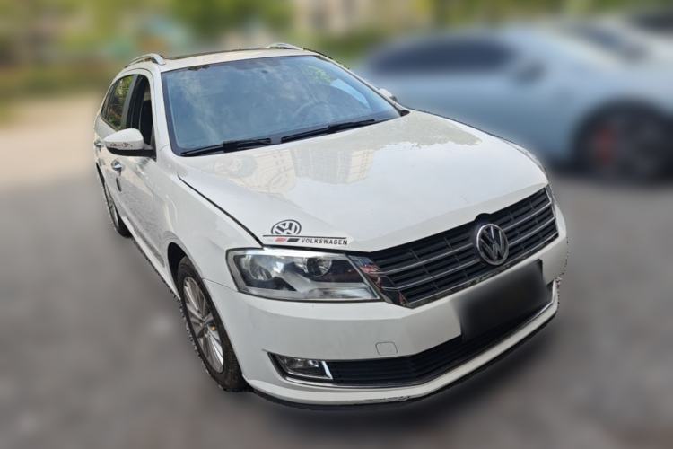 Used Volkswagen Gran Lavida 2013 1.6L Automatic Comfort Model Front Right 45 Deg