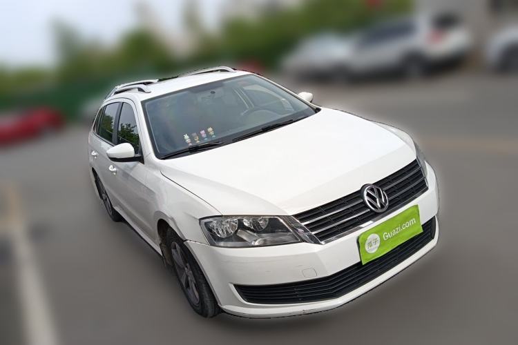 Used Volkswagen Gran Lavida 2013 1.6L Automatic Fashion Model Front Right 45 Deg