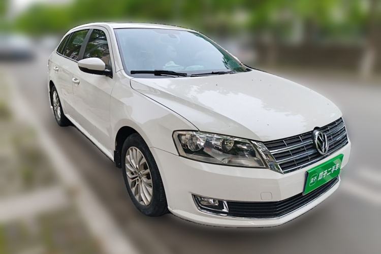 Used Volkswagen Gran Lavida 2013 1.6L Automatic Luxury Model Front Right 45 Deg