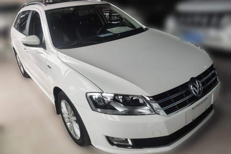 Used Volkswagen Gran Lavida 2013 1.6L Automatic Comfort Model Front Right 45 Deg