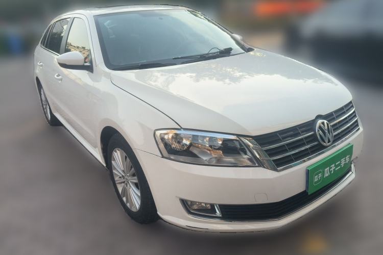 Used Volkswagen Gran Lavida 2013 1.6L Automatic Comfort Model Front Right 45 Deg