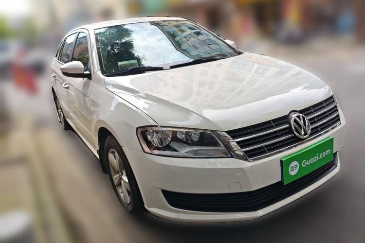 Used Volkswagen Gran Lavida 2013 1.6L Automatic Fashion Model Front Right 45 Deg