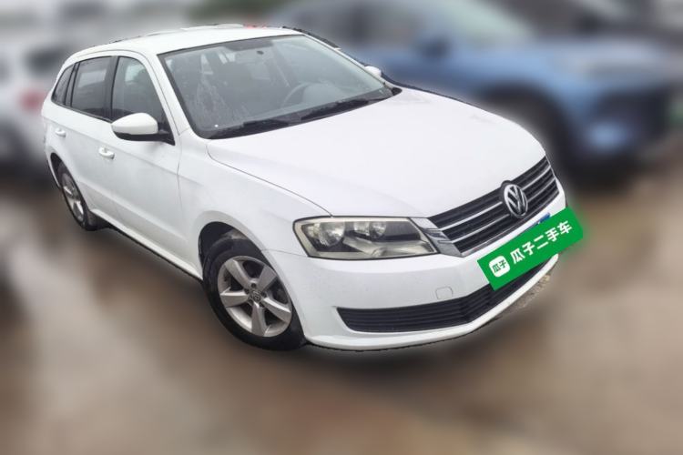 Used Volkswagen Gran Lavida 2013 1.6L Automatic Fashion Model Front Right 45 Deg