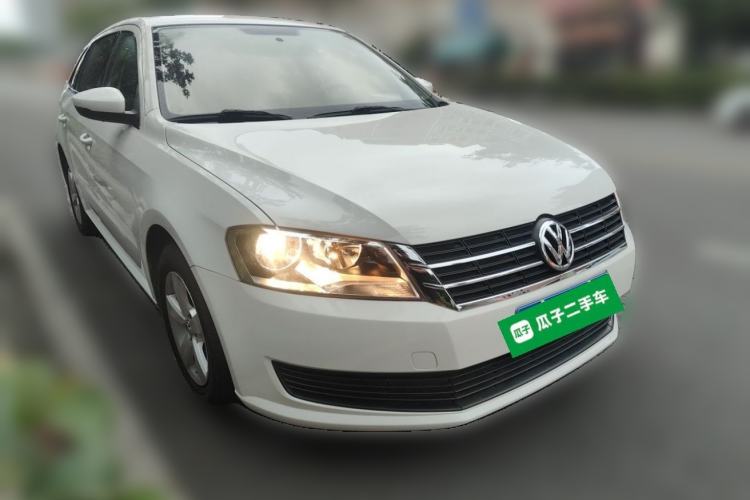 Used Volkswagen Gran Lavida 2013 1.6L Automatic Fashion Model Front Right 45 Deg