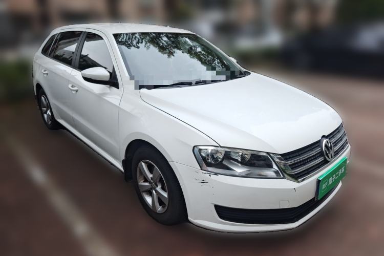 Used Volkswagen Gran Lavida 2013 1.6L Automatic Fashion Model Front Right 45 Deg