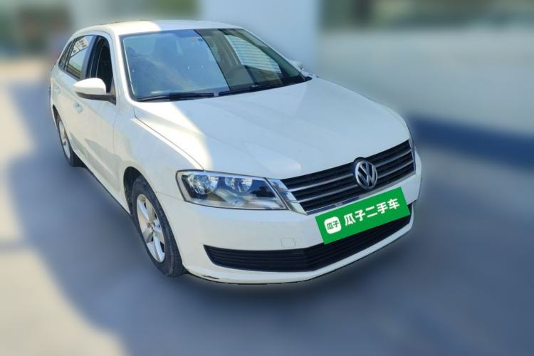 Used Volkswagen Gran Lavida 2013 1.6L Automatic Fashion Model Front Right 45 Deg