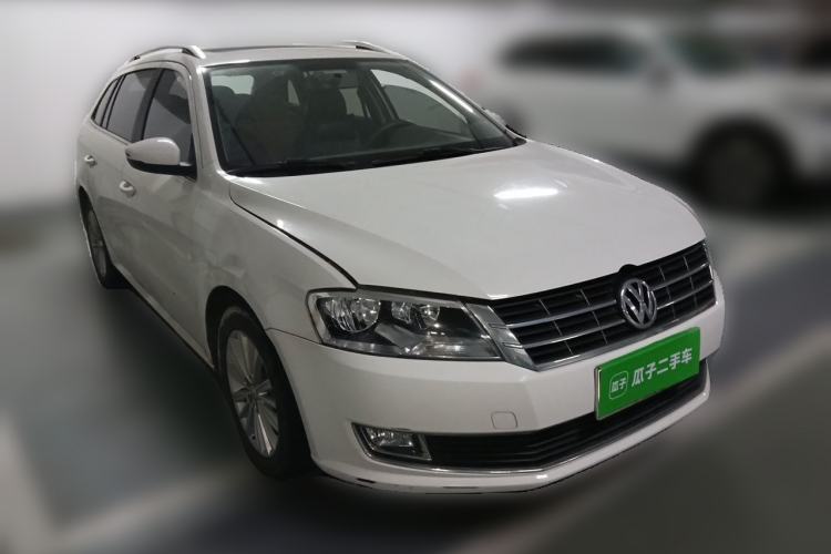 Used Volkswagen Gran Lavida 2013 1.6L Automatic Comfort Model Front Right 45 Deg