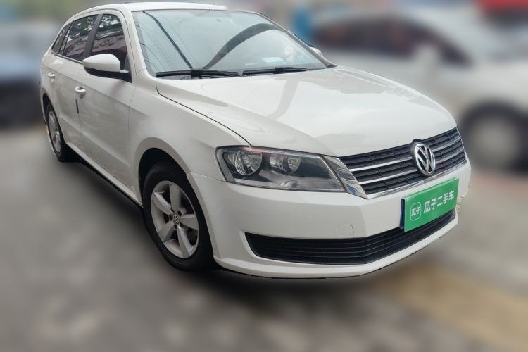 Used Volkswagen Gran Lavida 2013 1.6L Automatic Fashion Model Front Right 45 Deg