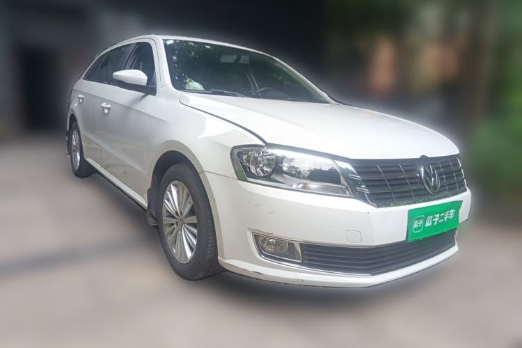 Used Volkswagen Gran Lavida 2013 1.6L Automatic Comfort Model Front Right 45 Deg