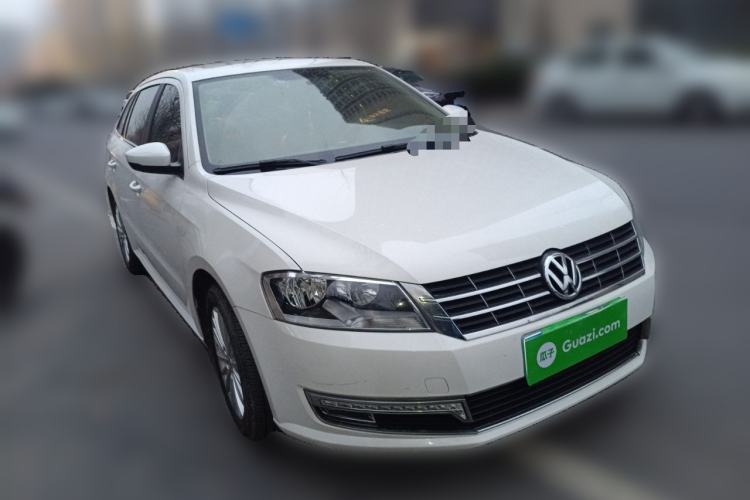 Used Volkswagen Gran Lavida 2013 1.6L Manual Comfort Model Front Right 45 Deg