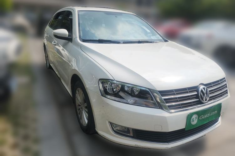 Used Volkswagen Gran Lavida 2013 1.6L Manual Comfort Model Front Right 45 Deg