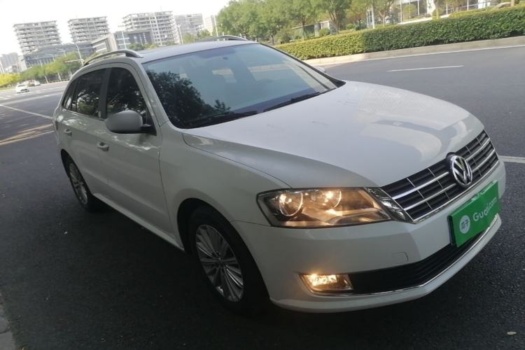 Used Volkswagen Gran Lavida 2013 1.6L Automatic Comfort Model Front Right 45 Deg